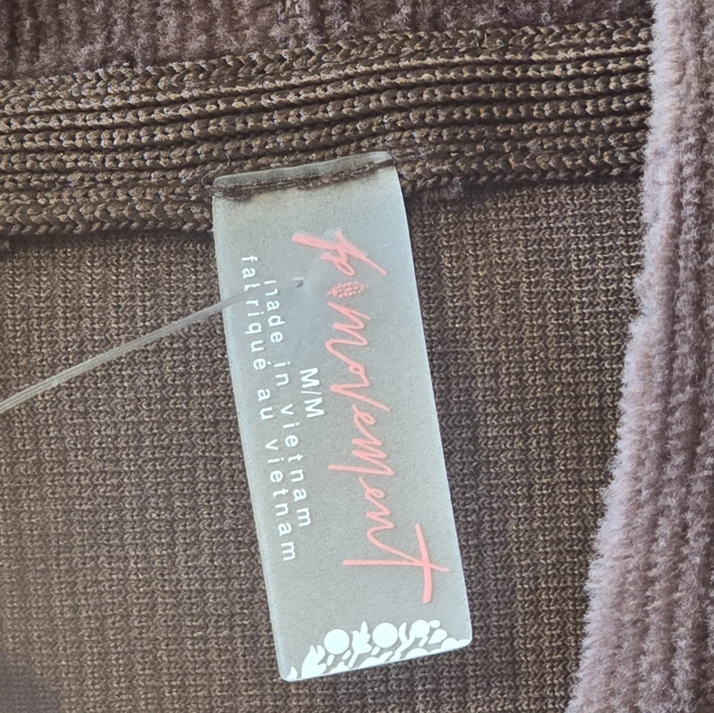 Free People Movement Let's Volley Velour Cropped Hoodie in the color Cocoa Med - Picture 7 of 9